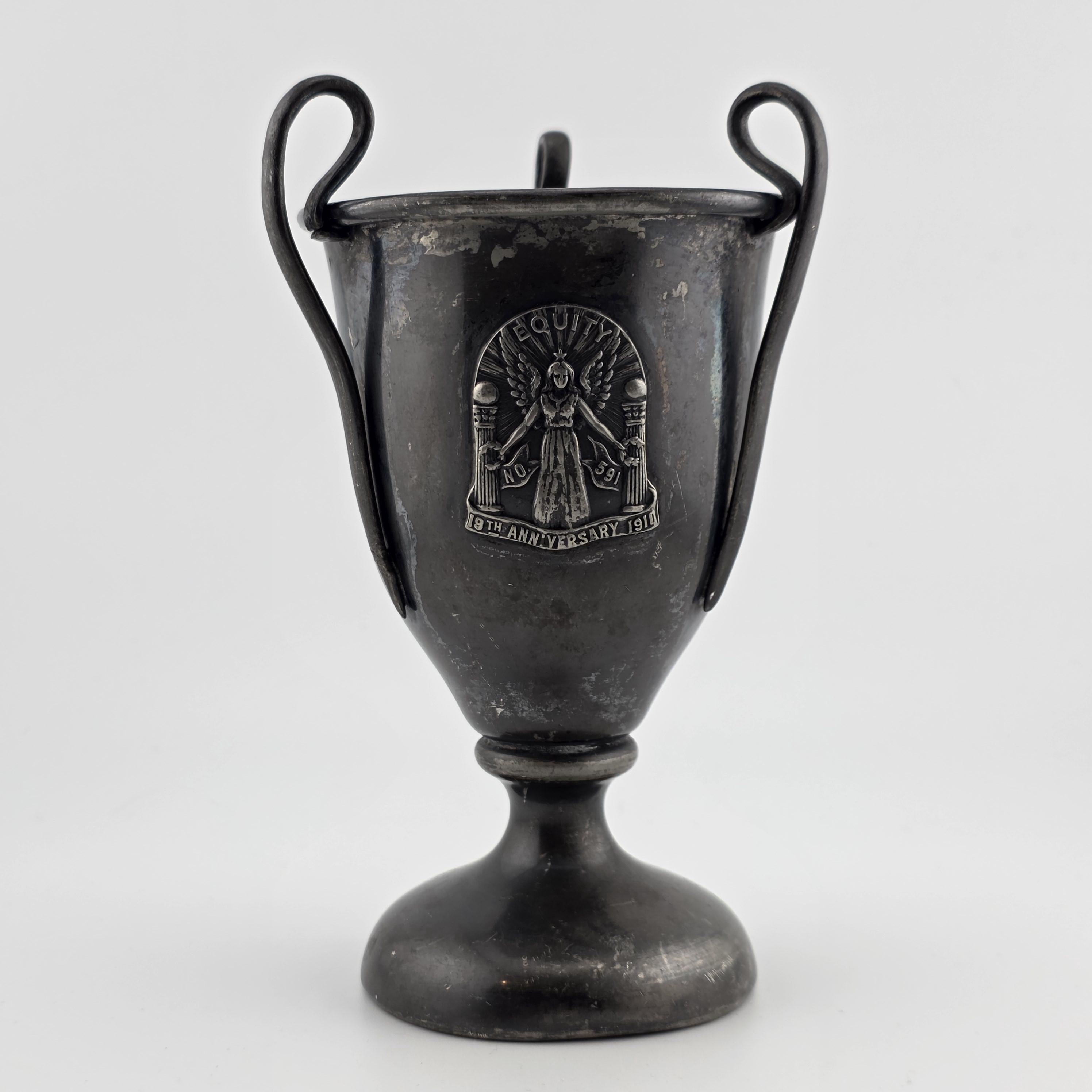 1927年 トロフィー おそらく鉄製 Vintage Antique Trophy - Etsy