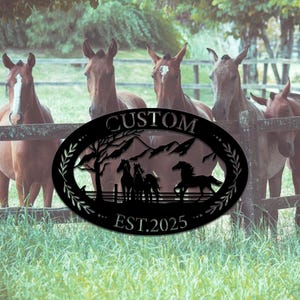 Enseigne d&#39;art murale en métal personnalisée cheval, enseigne suspendue en métal cheval, nom de ferme équestre, décoration de ferme, enseigne personnalisée de ranch de chevaux, décoration d&#39;écurie