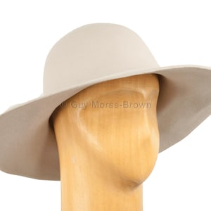 Men&#39;s Weight Fur Felt Capeline Hat Body 123g - Light Grey
