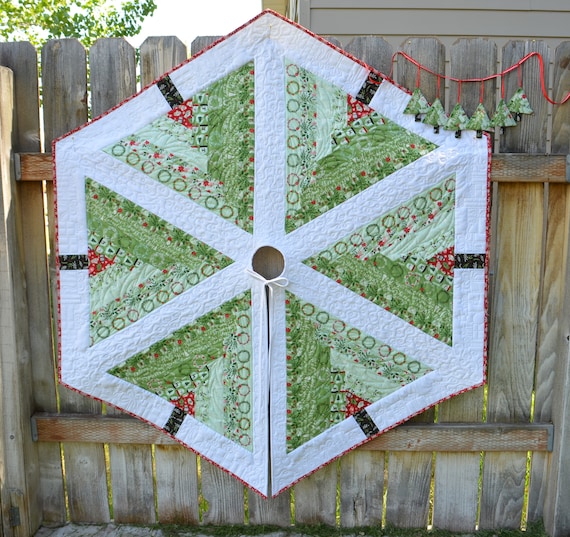 Log Cabin Tree ~ Quilted Tree Skirt & Ornaments pattern