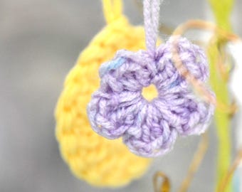 Mini adornos florales de ganchillo: decoración primaveral llena de color