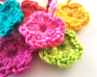 Mini Crochet Flower Ornaments: Colorful Spring Decor