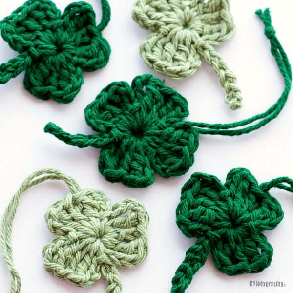Shamrock ornaments , crochet shamrocks, 4 leaf clovers, 3 leaf clovers,  shamrock gift tags, st patricks day decorations, crochet clovers