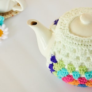 granny square teapot cozy, crochet cottage teapot warmer, custom color rainbow tea warmer, mother gift,  tea drinker gift