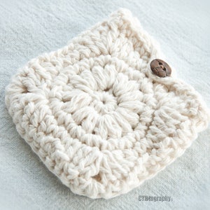 crochet tea bag cozy, crochet flower tea pouch, tea drinker gift ecru