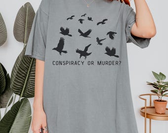 T-shirt met illustratie moord kraai en raaf | Samenzweringshumor over troostkleuren