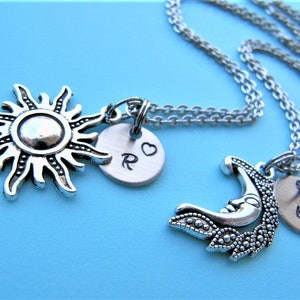 Set of 2 Best Friends Moon and Sun Necklaces, Best Friends Necklace, Moon Necklace, Gift for Best Friend, Best Friends Jewelry, Sun Necklace