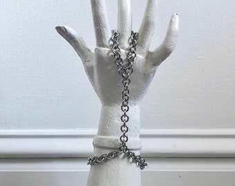 Steel Handchain >> silver handchain, stainless handchain, chainmaille handchain, punk handchain, simple hand chain, customizable hand chain