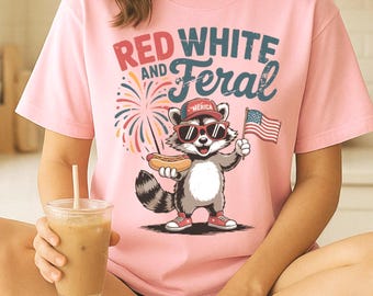 Camiseta roja, blanca y salvaje: divertida camiseta patriótica de mapache para el 4 de julio, camiseta Comfort Colors® para el Día de la Independencia, camiseta de regalo para barbacoa americana