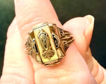1958 10kt Gold Herff Jones Mother of Pearl Class Ring