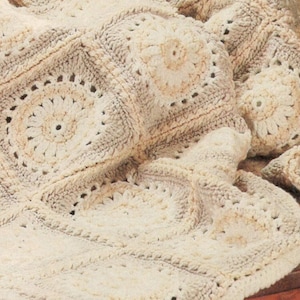 CROCHET PATTERN blanket granny square ⨯ flower daisy round motif ⨯ afghan bedspread throw ⨯ vintage 1960 PDF download by The Vintage Purl