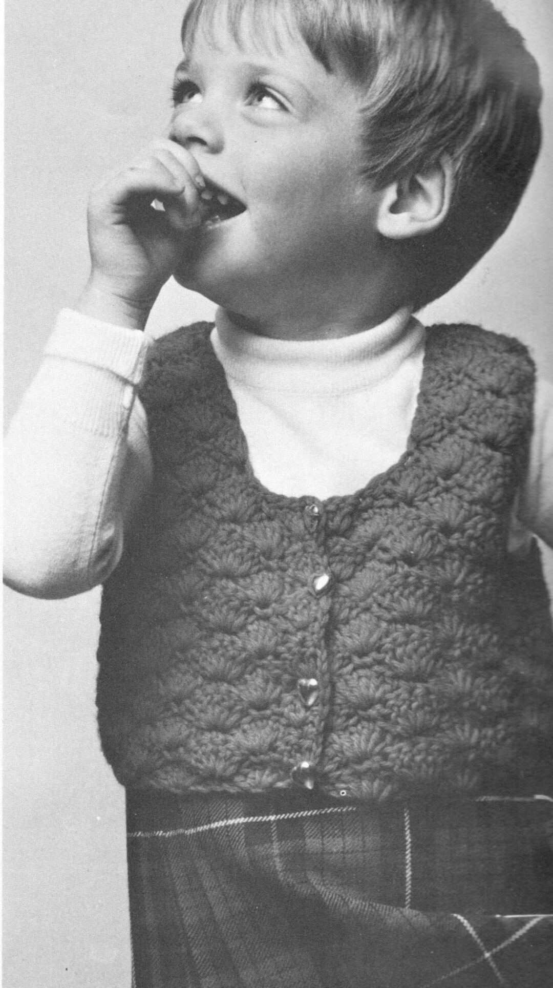 crochet-pattern-childrens-vest-childs-button-2-4-6-years-kids-shell