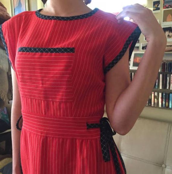 Red and navy vintage waist tie dress