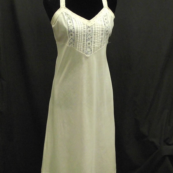 1970-80’s Deena White Slip Sz 36/M Sheer Peek-A-Boo Lace Bodice Hemline Sleepwear Lingerie Boudoir Pin Up Exotic Fashion Retro Undergarment
