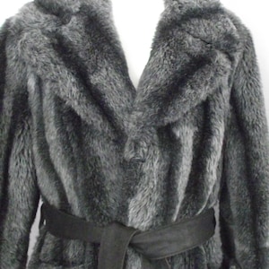 1960-70’s White Bear St Paul Faux Fur Winter Coat Sz XL/16 Rayon Lined Fold Over Front Tie Belted Waist Wide Collar Unisex Pockets Burlesque