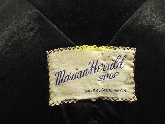 1940-50’s Vintage Forstmann Black Virgin Wool Z. … - image 9