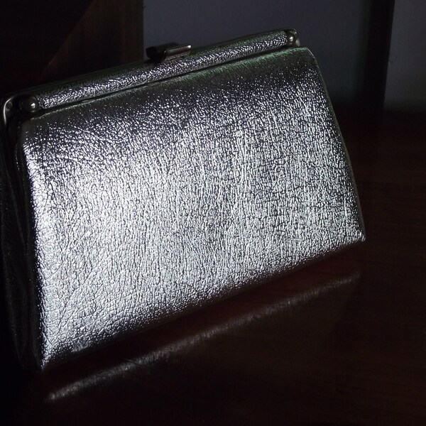 1960's Silver Foiled Evening Bag Clutch Purse Wedding Mod Hipster Resort Mad Men MOB MOG Brides Maids Mid Century Rockabilly Hidden Chain