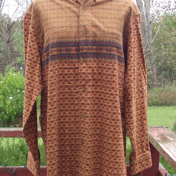 Woolrich Southwest Patterned Flannel Two Pocket Long Sleeve Button Front Casual Men's Shirt Size Large Unisex Cotton Camel Stripe