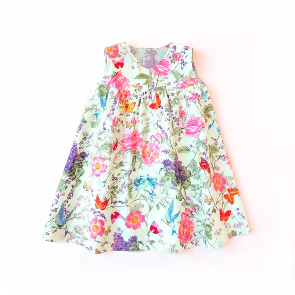 PATRON DE ROBE DE BÉBÉ Natasha. Patron de couture pdf pour enfants, nourrissons, tout-petits, petites filles. Les tailles vont de 0 mois à 6 ans.