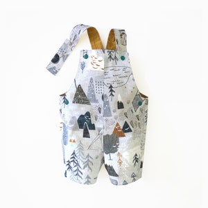 Baby Strampler Schnittmuster für Jungen oder Mädchen, Kleinkind, Neugeborene. Latzhose Playsuit, Overall pdf Schnittmuster für Kinder. 0m-2y