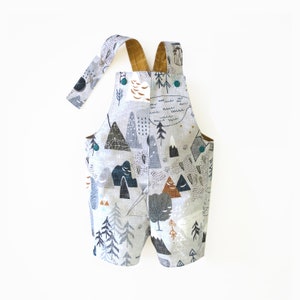 Baby romper pattern for boys or girls, toddler, newborn. Dungaree playsuit, overall pdf sewing pattern for children. 0m-2y