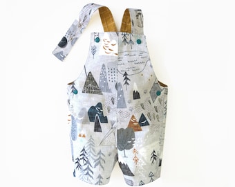 Baby romper pattern for boys or girls, toddler, newborn. Dungaree playsuit, overall pdf sewing pattern for children. 0m-2y