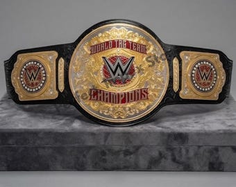 Réplica auténtica de cinturón de campeonato de lucha libre de cuero y metal de primera calidad, perfecto para cosplay y coleccionistas.