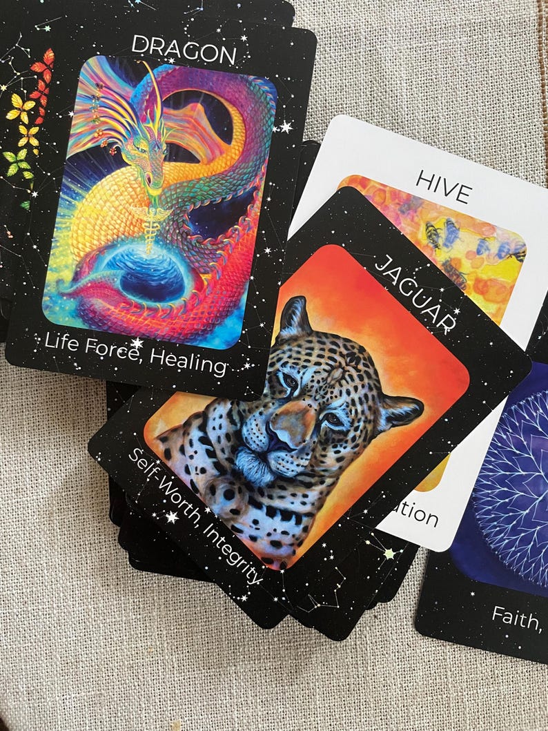 Carte Oracle - E M E R G E N C E Mazzo Oracle Indie da 63 carte ispirato all'emergere della vita nei regni della natura, mitici e cosmici immagine 9