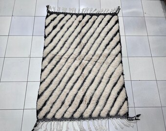 Fabulous Moroccan Rug, Wool Berber Rug, Authentic Moroccan Rug, Moroccan Area Rug, Moroccan Shaggy Rug, Black and White Rug, Beni Ourian Rug