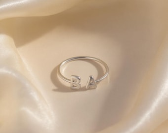 Ring med två initialer, dubbel initialring, initialring för par, anpassad initialring, vigselring med initialer, personlig bokstavsring för mamma