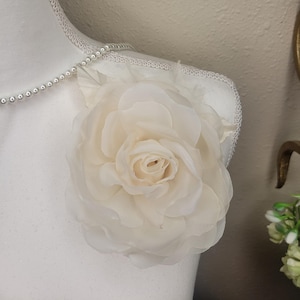 Antique White Chiffon Flower Brooch Pin: Corsage with Leaves