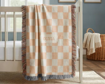 Gepersonaliseerde geruite geweven babyperzikdeken: aangepaste naam, zachte plaid voor meisjes, kraamcadeau, wanddecoratie