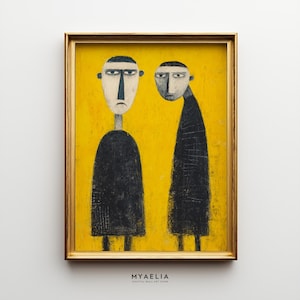 Puede incluir: Obra de arte enmarcada con dos figuras estilizadas sobre un fondo amarillo. Las figuras tienen caras alargadas y visten ropa negra. La obra está en un marco dorado. El texto "MYAELIA DIGITAL WALL ART STORE" está en la parte inferior.