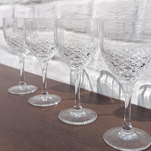 Luminarc Papis French White Wine Glasses (Set of 4) | Original Box | 1980s–90s | Clear Pressed Glass with Cut Diamond Base | 15.5 cm