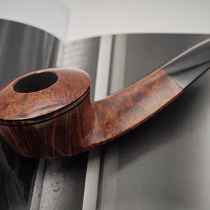 Flat Bottom Streamlined Bent Handmade Custom Engraved Name Italian Briar Wood Tobacco Pipe – Polished Brown Grain – Gift for Men