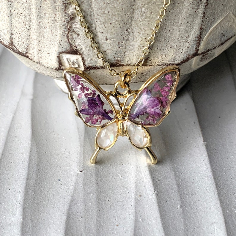 Lilac Flower Butterfly Necklace, Mother of Pearl, Resin Necklace Girlfriend Gift, Real Dried Pressed Flower Necklace, Nature Jewelry for Mom image 3