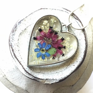 Forget Me Not Real Flower Necklace, Dried Heather Heart Necklace, Pressed Flower Resin Necklace, Wedding Gift,Girlfriend Gift,Christmas Gift