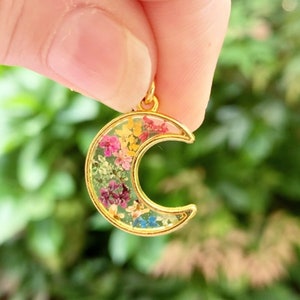 Rainbow Pressed Flower Moon Necklace, Nature Jewelry Girlfriend Gift, Dried Flowers Resin Jewelry,Flower Necklace Mom Gift,Gay Pride Jewelry image 4