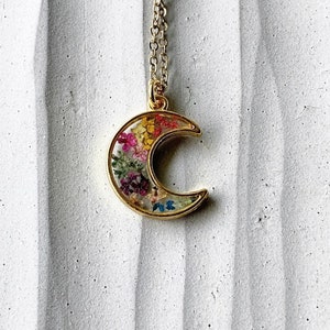 Rainbow Pressed Flower Moon Necklace, Nature Jewelry Girlfriend Gift, Dried Flowers Resin Jewelry,Flower Necklace Mom Gift,Gay Pride Jewelry image 10