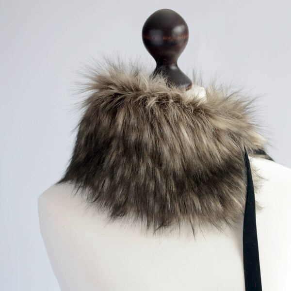 Faux fur scarf in beige and black. Beige black faux fur neck warmer. Womens faux fur collar with black velvet ribbon or button