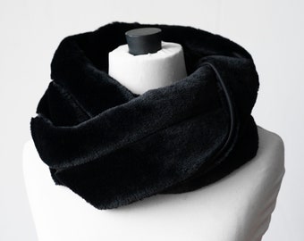 Faux fur snood in night black. Faux fur neck warmer. Infinity fake fur scarf. Black infinity fur scarf.