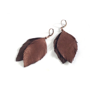 Leather feather earrings in copper brown and in lemon green. Set of two pairs image 3