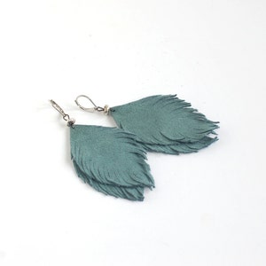 Set of two pairs feather earrings from suede leather in smoky blue and navy blue. image 2