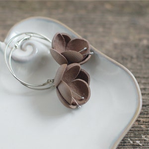 Modern style leather earrings in latte brown image 2