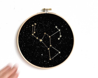 ORION constellation Gold print Wall Art, signe astrologique du grand chasseur, astrologie, art du cerceau de broderie, art de la décoration murale par renna deluxe