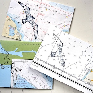 Tarjeta de felicitación de gaviota, tarjeta plegable del antiguo mapa marino original, reciclada, hecha a mano por renna deluxe