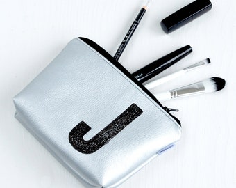personalized makeup bag in SILVER,  initial stamped with the monogram, monogrammed, vegan by renna deluxe