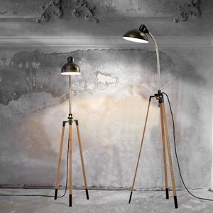 Tripod, lamp stand made from oak WITHOUT vintage clip lamp