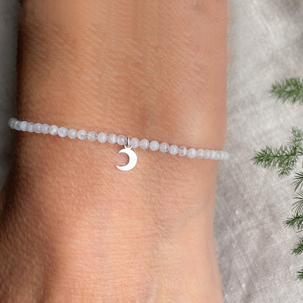 Pulsera MOON hecha de piedra lunar con dije de luna pulsera de plata de primera ley hecha a mano por renna deluxe