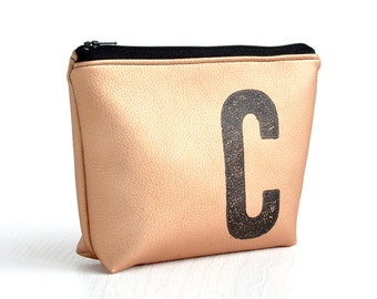 Personalized makeup bag in COPPER, rosegold, Initial stamped with the monogram of your choice / vegan, faux leather / by renna deluxe
